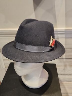 EUC Kids Classic Navy Wool Fedora w/Feather Accent